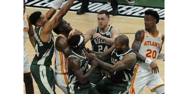 Milwaukee Bucks 120-100 Phoenix Suns